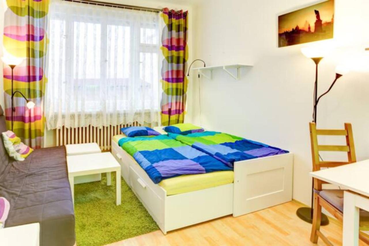 Nice Apartment By The Center Praha Bagian luar foto